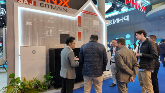 PHNIX Unveils New AI Pool Technologies at Piscina Barcelona 2025, Concluding a Successful Showcase